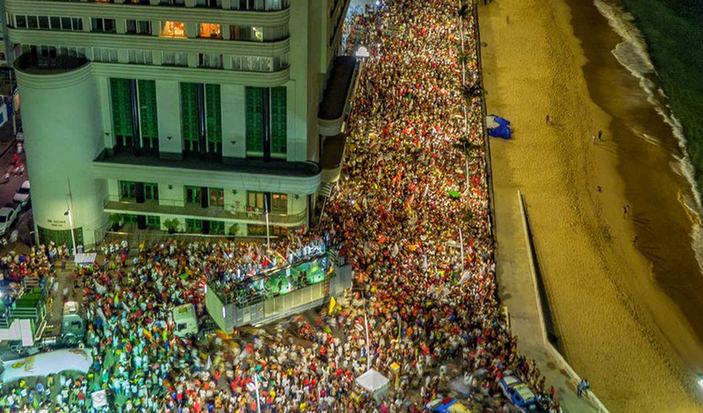 Líder quilombola avisa: 'não vamos ficar parados nem baixar a cabeça' Líder quilombola avisa: 'não vamos ficar parados nem baixar a cabeça'