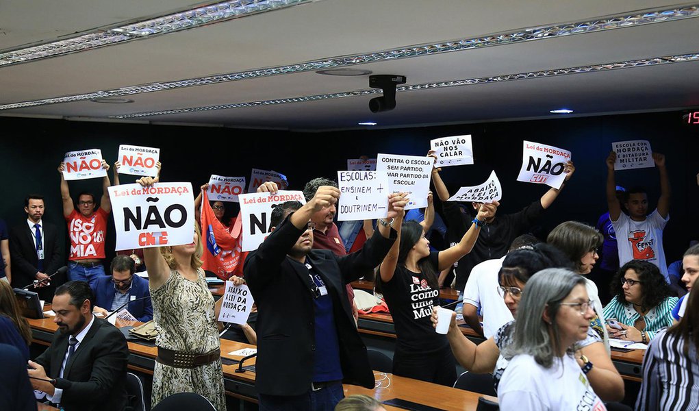 Oposição consegue adiar votação do projeto Escola Sem Partido (Foto: Alex Ferreira/Câmara dos deputados) Oposição consegue adiar votação do projeto Escola Sem Partido