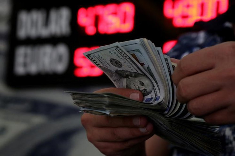 Após eleição de Bolsonaro, dólar abre em queda de mais de 1% ante o real (Foto: REUTERS/Sertac Kayar) Após eleição de Bolsonaro, dólar abre em queda de mais de 1% ante o real