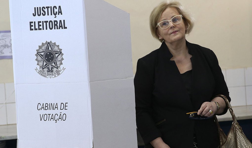 Rosa Weber diz estar com sensação de 'trabalho realizado' (Foto: Antonio Cruz/Agência Brasil) Rosa Weber diz estar com sensação de 'trabalho realizado'