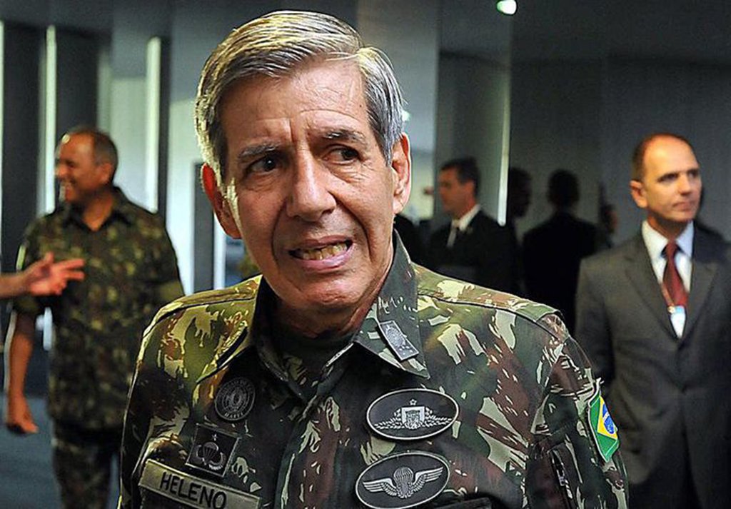 General Heleno defende uso de atiradores de elite contra criminosos (Foto: ABR) General Heleno defende uso de atiradores de elite contra criminosos