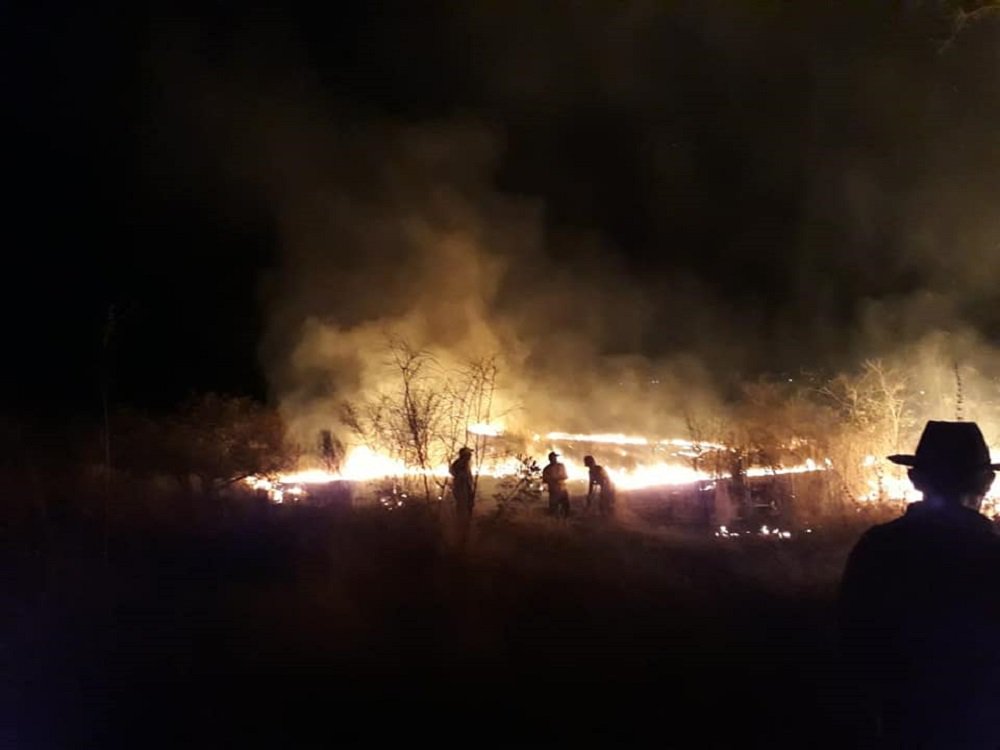 Acampamento do MST é incendiado no Ceará Acampamento do MST é incendiado no Ceará