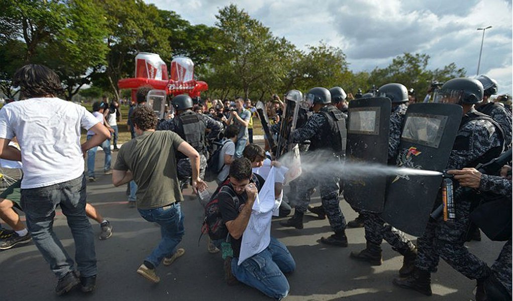 Decreto de Temer pode ser usado para criminalizar movimentos sociais Decreto de Temer pode ser usado para criminalizar movimentos sociais