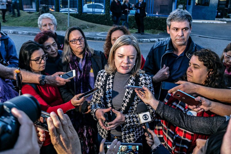 Gleisi prevê violência contra Lula no TSE (Foto: Eduardo Matysiak / Agência PT) Gleisi prevê violência contra Lula no TSE