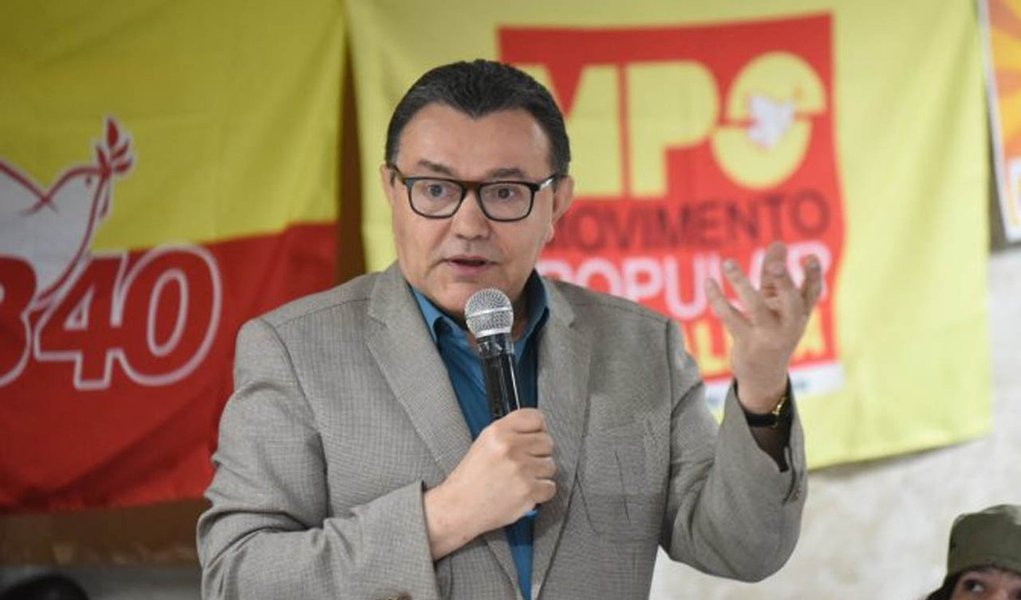 Cobiçado por PT e PDT, PSB está dividido e empurra negociações Cobiçado por PT e PDT, PSB está dividido e empurra negociações