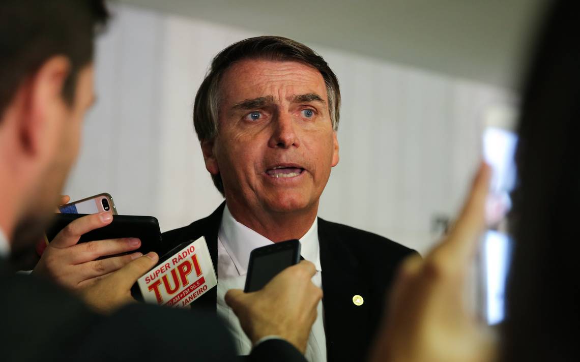 Bolsonaro e o fascismo Bolsonaro e o fascismo