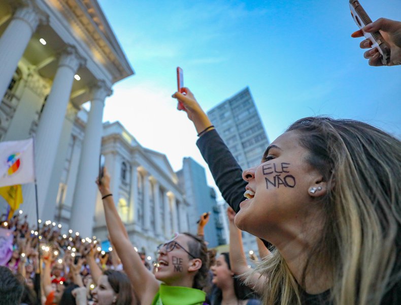 Democracia está em risco no Brasil, dizem analistas alemães Democracia está em risco no Brasil, dizem analistas alemães