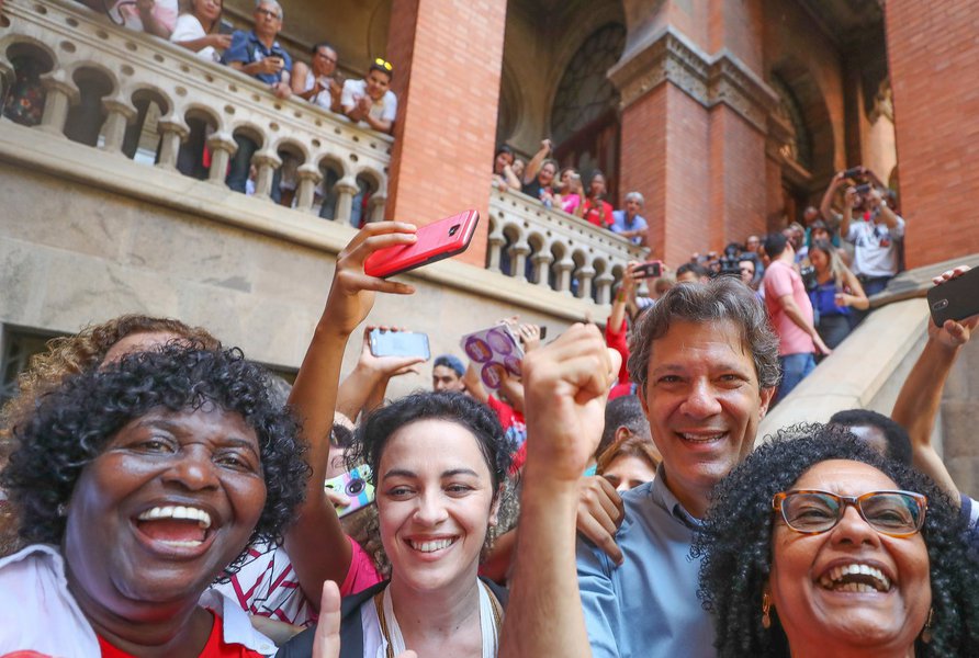Brizolistas lançam manifesto em apoio a Haddad Brizolistas lançam manifesto em apoio a Haddad
