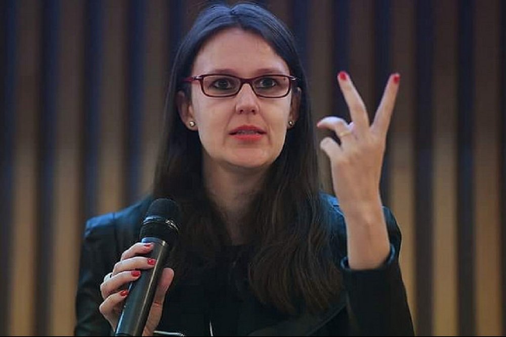 Esther Solano: 'precisamos de uma Frente Ampla democrática para evitar Bolsonaro' Esther Solano: 'precisamos de uma Frente Ampla democrática para evitar Bolsonaro'