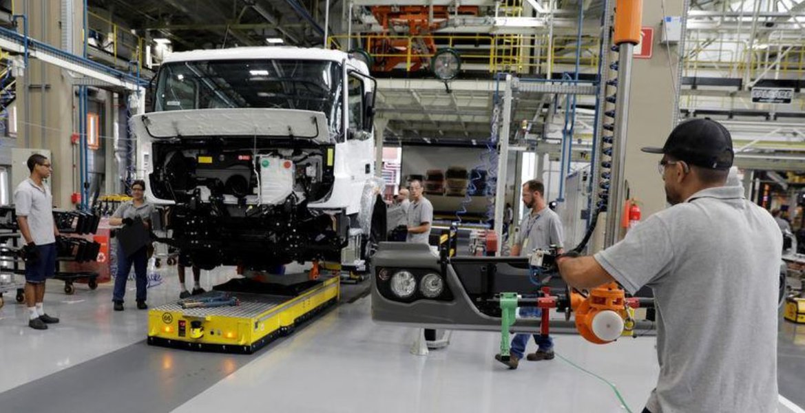 Anfavea: produção brasileira de veículos cai 23,5% em setembro ante agosto (Foto: Paulo Whitaker - Reuters) Anfavea: produção brasileira de veículos cai 23,5% em setembro ante agosto