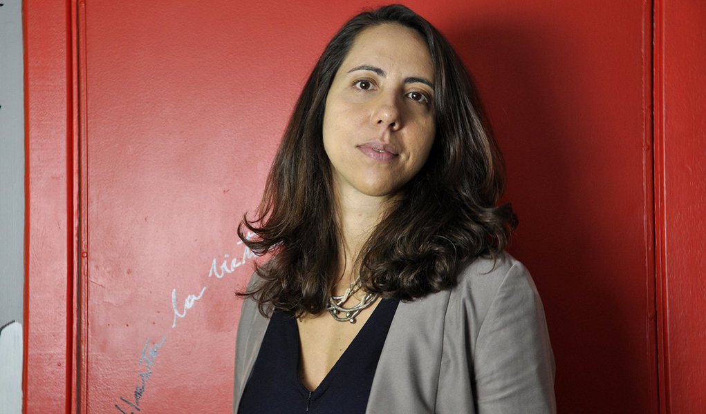Laura Carvalho: eleitor tucano pode matar PSDB com adesão à ultra-direita Laura Carvalho: eleitor tucano pode matar PSDB com adesão à ultra-direita