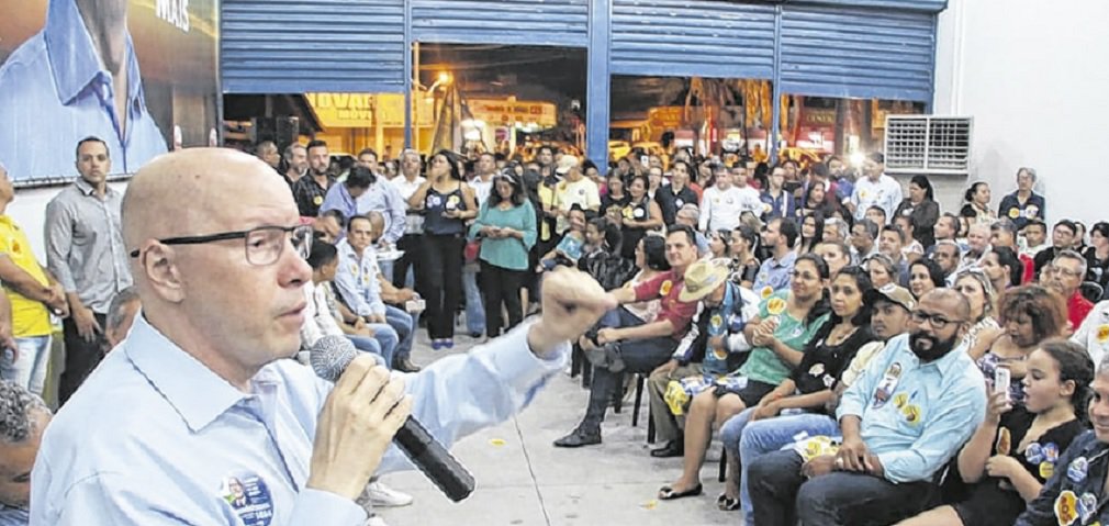 Demóstenes aposta em propostas inovadoras para retornar ao Congresso Demóstenes aposta em propostas inovadoras para retornar ao Congresso