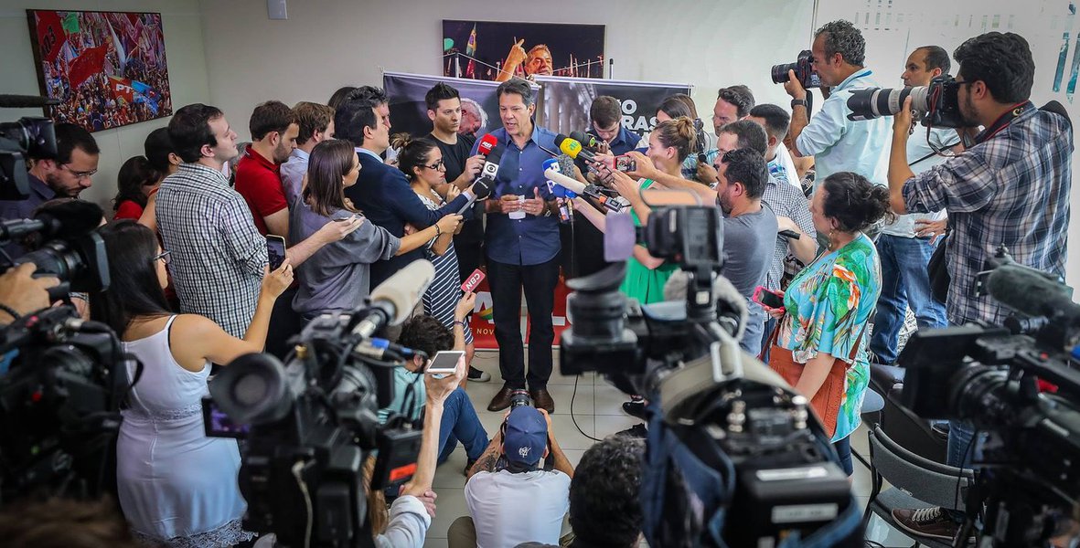 Campanha de Bolsonaro faz acusações 'vulgares' pelo whatsapp, diz Haddad (Foto: Ricardo Stuckert) Campanha de Bolsonaro faz acusações 'vulgares' pelo whatsapp, diz Haddad