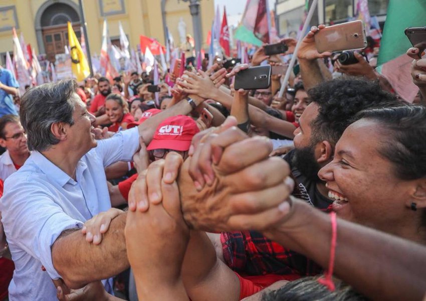 Tomar as ruas e assegurar a vitória de Haddad (Foto: Ricardo Stuckert ) Tomar as ruas e assegurar a vitória de Haddad