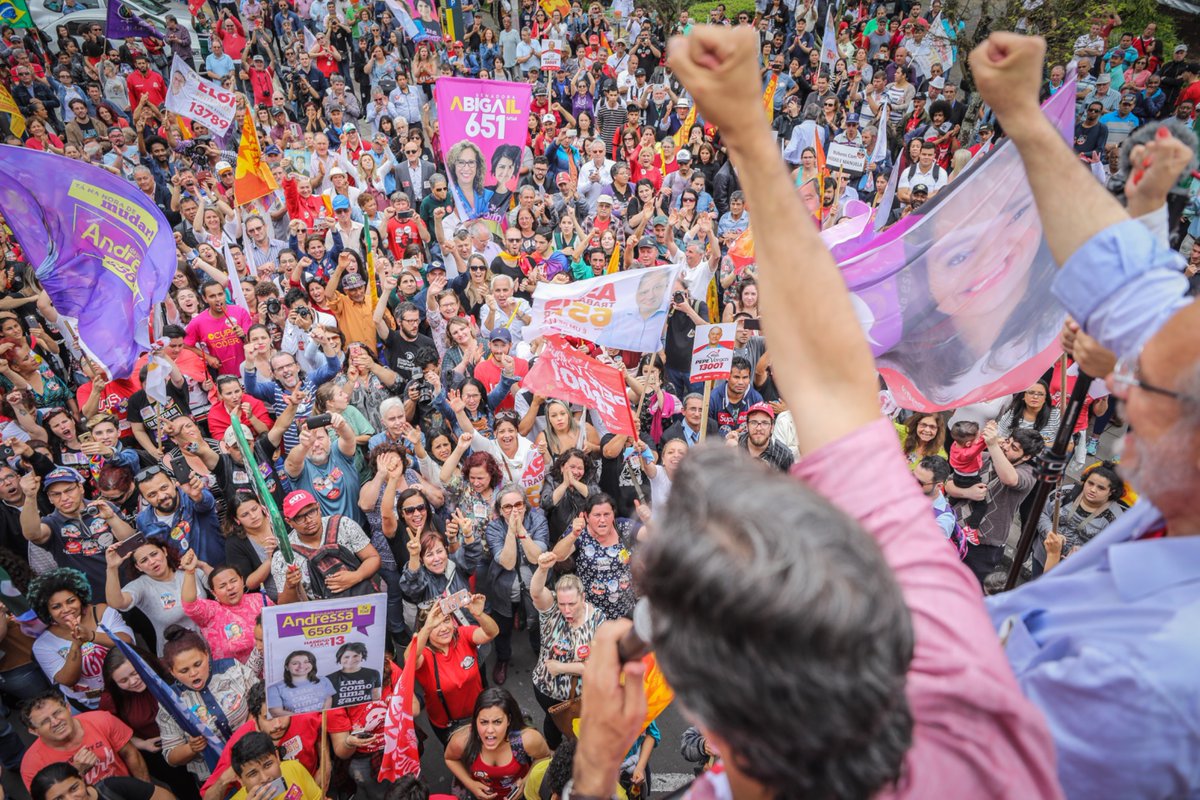 Haddad: “Mourão abre mão do 13° dele?” (Foto: Ricardo Stuckert) Haddad: “Mourão abre mão do 13° dele?”