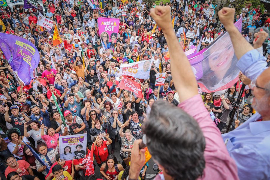 Em Caxias do Sul, Haddad promete retomar setor naval Em Caxias do Sul, Haddad promete retomar setor naval