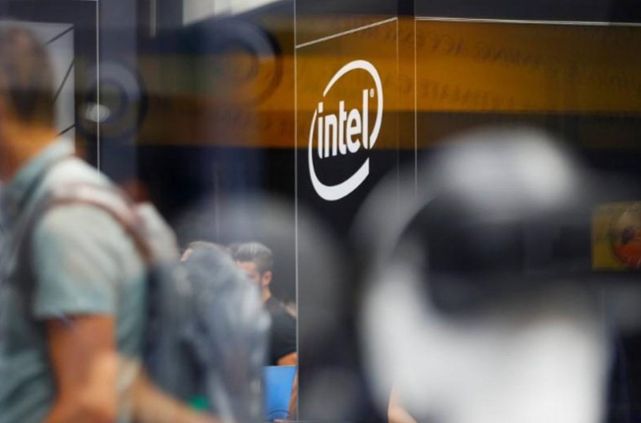 Intel diz já ter chips para atingir metas diante de crise de oferta Intel diz já ter chips para atingir metas diante de crise de oferta
