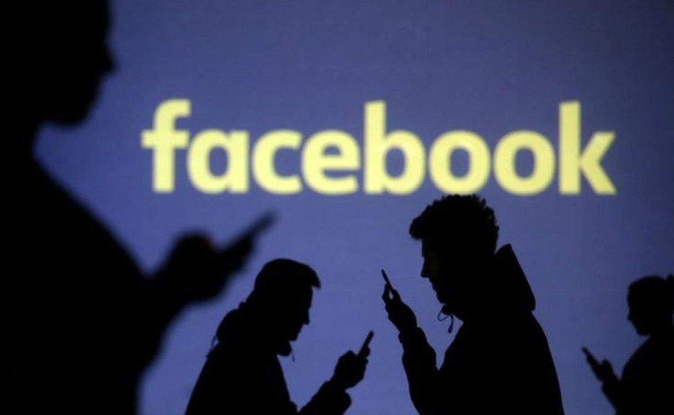 Facebook inicia 'verificação de fatos' em fotos e vídeos Facebook inicia 'verificação de fatos' em fotos e vídeos