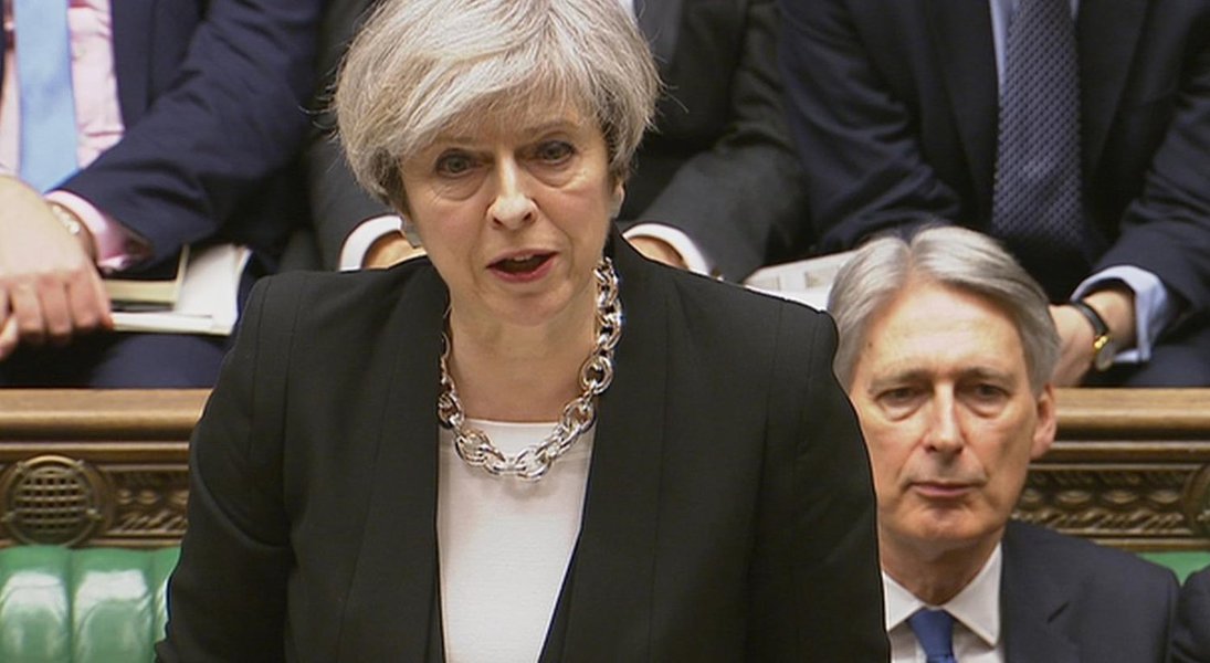 Líder trabalhista revela estratégia para remover Theresa May e mudar curso do Brexit Líder trabalhista revela estratégia para remover Theresa May e mudar curso do Brexit