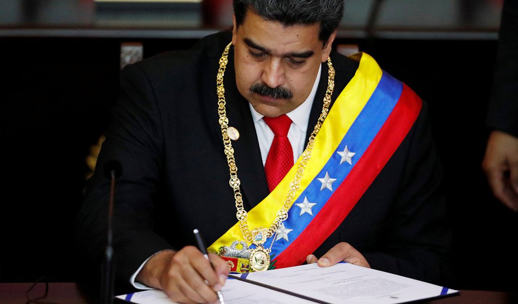 Secretário de Estado dos EUA chama governo de Maduro de 'ilegítimo' (Foto: REUTERS/Carlos Garcia Rawlins) Secretário de Estado dos EUA chama governo de Maduro de 'ilegítimo'