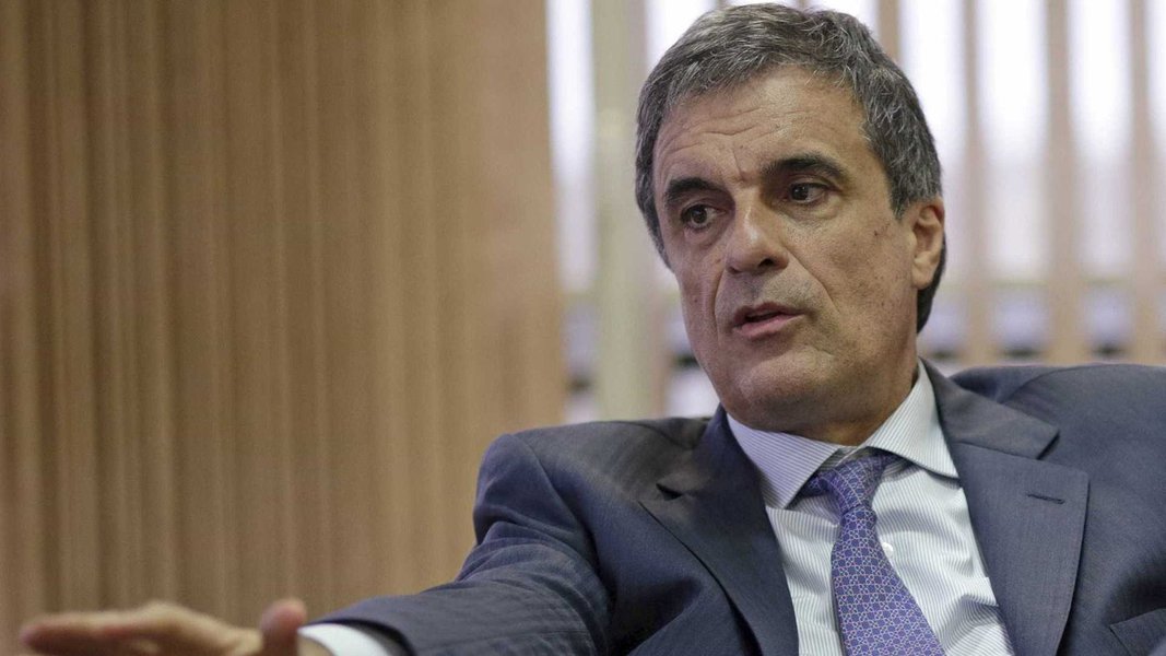 TRF-3 manda Justiça aceitar denúncia contra José Eduardo Cardozo (Foto: Reuters) TRF-3 manda Justiça aceitar denúncia contra José Eduardo Cardozo
