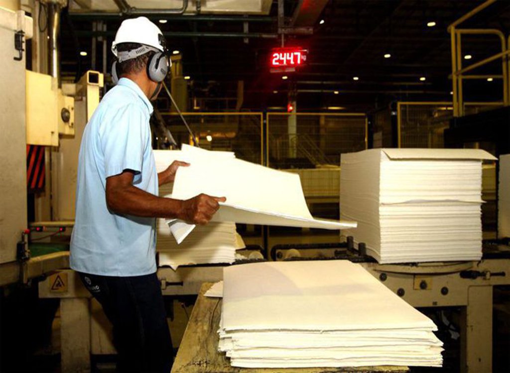 Produção industrial cai em nove locais pesquisados pelo IBGE (Foto: Amanda Oliveira/GOVBA) Produção industrial cai em nove locais pesquisados pelo IBGE
