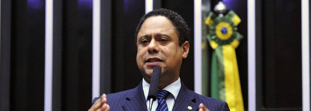 Por que não Orlando Silva? (Foto: LUIS MACEDO - CÂMARA) Por que não Orlando Silva?