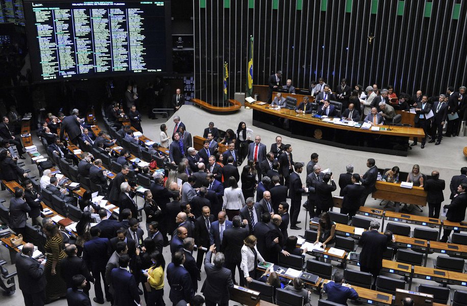 O que está acontecendo? (Foto: LUIS MACEDO - CÂMARA) O que está acontecendo?
