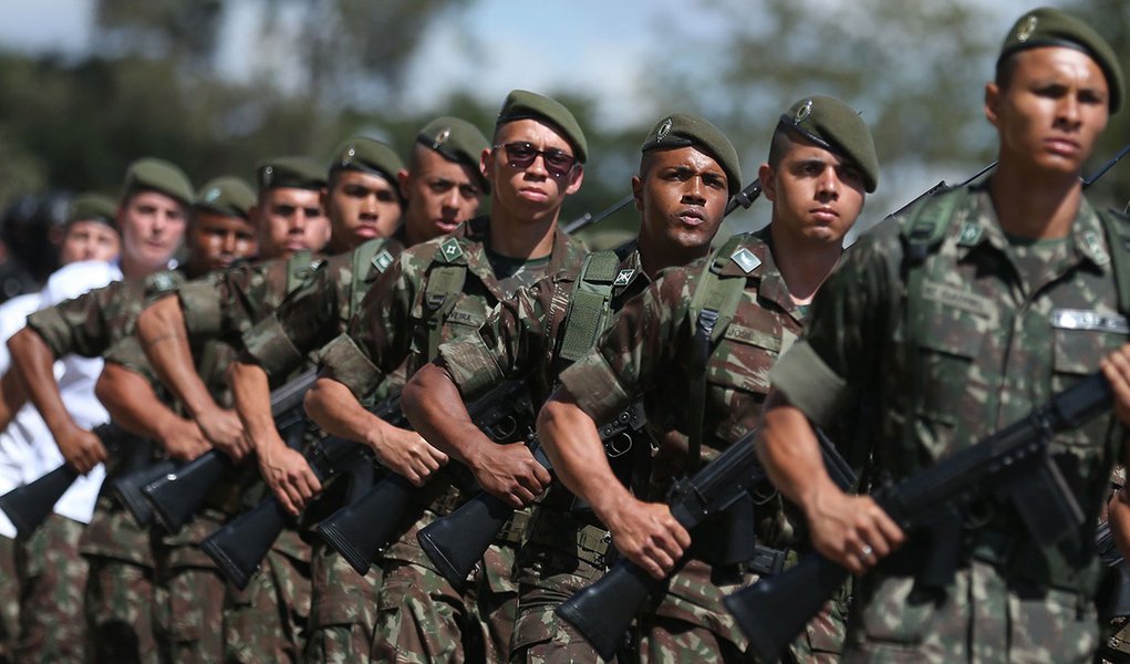 Lobby militar para manter privilégios na Previdência aumenta (Foto: José Cruz/Agência Brasil) Lobby militar para manter privilégios na Previdência aumenta