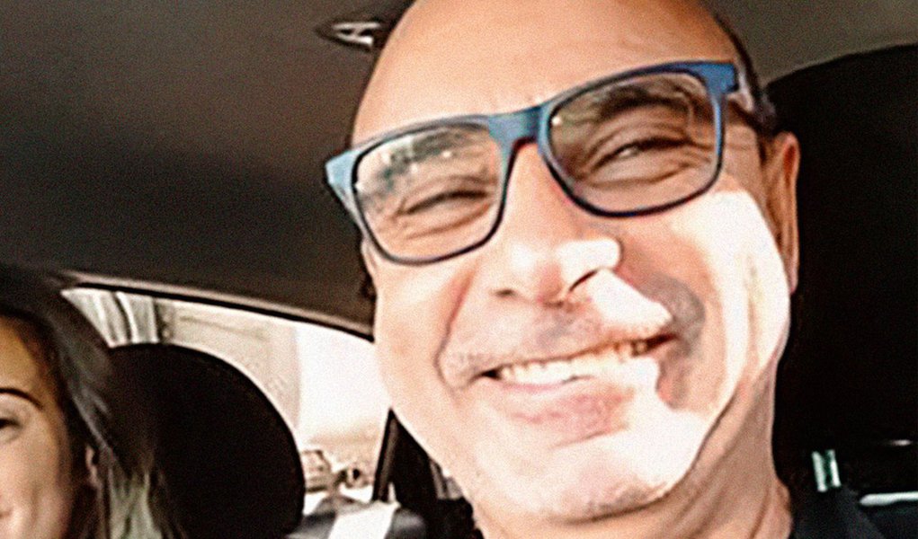 Sidney Rezende: será que o Coaf vai chupar a manga do Queiroz? Sidney Rezende: será que o Coaf vai chupar a manga do Queiroz?
