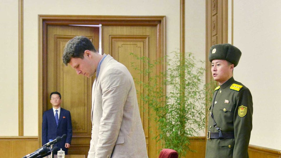 Coreia do Norte é condenada a pagar US$ 501 milhões à família de turista (Foto: Reuters) Coreia do Norte é condenada a pagar US$ 501 milhões à família de turista