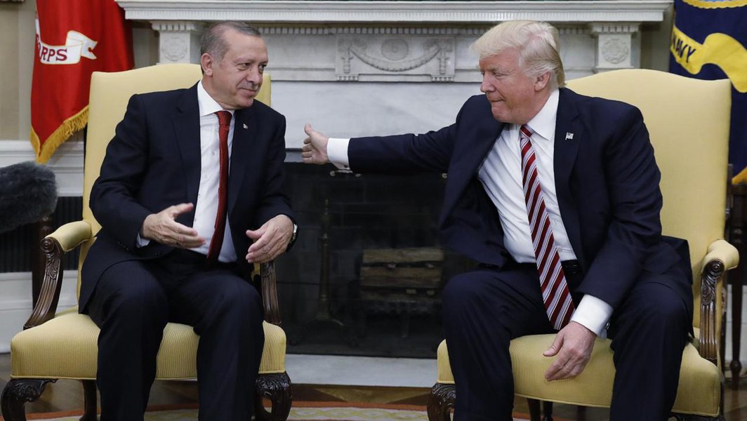 EUA e Turquia conversam sobre retirada de tropas dos EUA da Síria (Foto: KEVIN LAMARQUE) EUA e Turquia conversam sobre retirada de tropas dos EUA da Síria