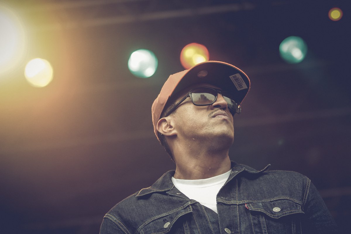 Mano Brown e público pedem Lula Livre em show dos Racionais MCs (Foto: crewactive) Mano Brown e público pedem Lula Livre em show dos Racionais MCs