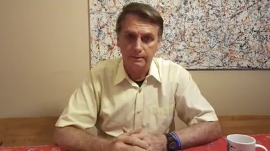 Delírio e paranoia, violência e pobreza, entreguismo e submissão — mentiras: Eis o governo fascista de Bolsonaro! (Foto: Reprodução) Delírio e paranoia, violência e pobreza, entreguismo e submissão — mentiras: Eis o governo fascista de Bolsonaro!