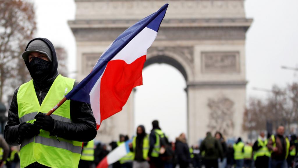 Coletes amarelos prometem novas mobilizações na França e no Ano Novo em Paris (Foto: REUTERS/Gonzalo Fuentes) Coletes amarelos prometem novas mobilizações na França e no Ano Novo em Paris