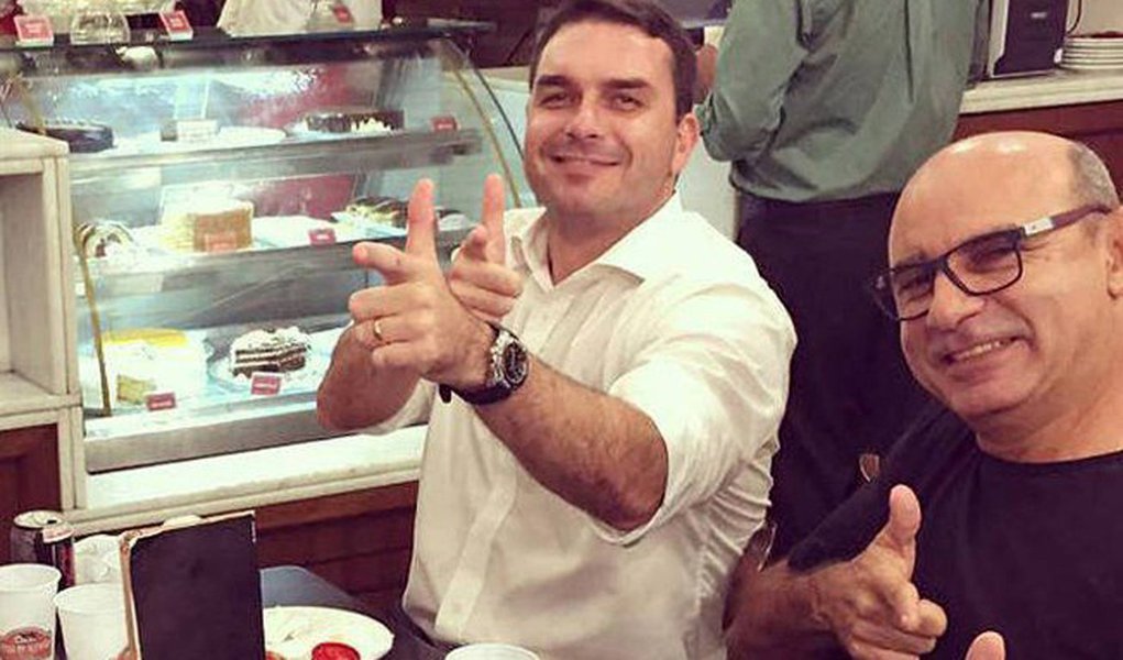Brito diz que Fabrício Queiroz é 'o único inocente até prova em contrário' Brito diz que Fabrício Queiroz é 'o único inocente até prova em contrário'