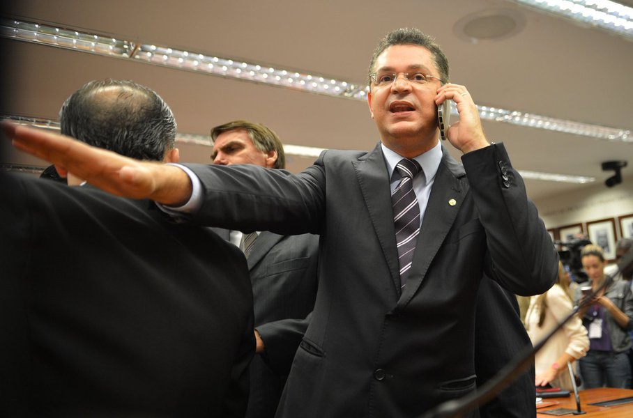Deputado do DEM quer exames toxicológicos para alunos e professores de universidades públicas (Foto: Fabio Rodrigues Pozzebom/ Agênc) Deputado do DEM quer exames toxicológicos para alunos e professores de universidades públicas