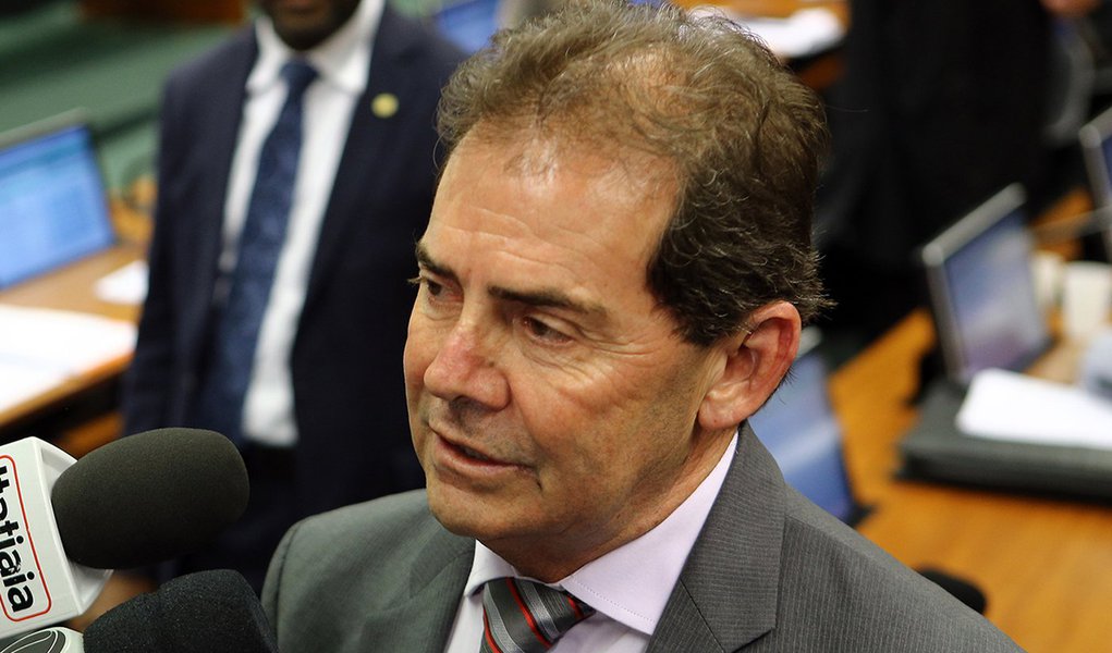 Paulinho da Força se cala em depoimento sobre compra de apoio pelo PSDB (Foto: Gilmar Felix) Paulinho da Força se cala em depoimento sobre compra de apoio pelo PSDB