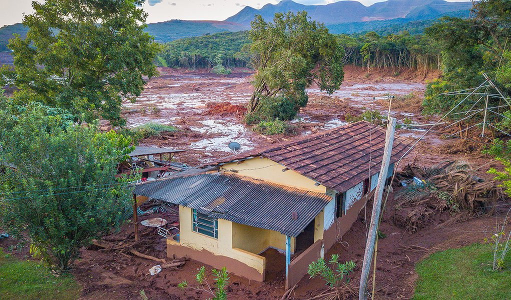 Justiça proíbe licenciamento de barragens como as de Mariana e Brumadinho (Foto: Ricardo Stuckert) Justiça proíbe licenciamento de barragens como as de Mariana e Brumadinho