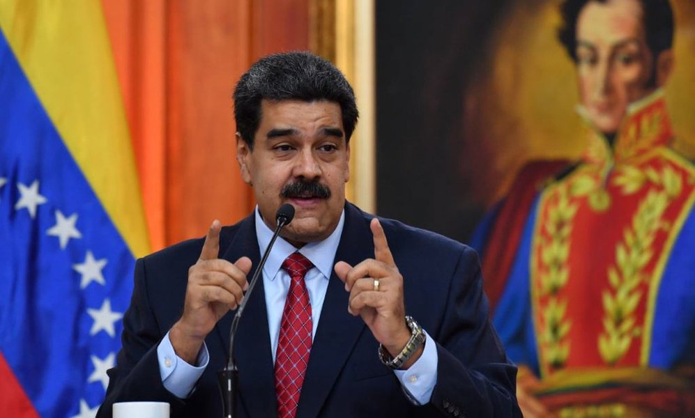 'Venezuela não permitirá golpe dos EUA como em 2002', diz Maduro 'Venezuela não permitirá golpe dos EUA como em 2002', diz Maduro