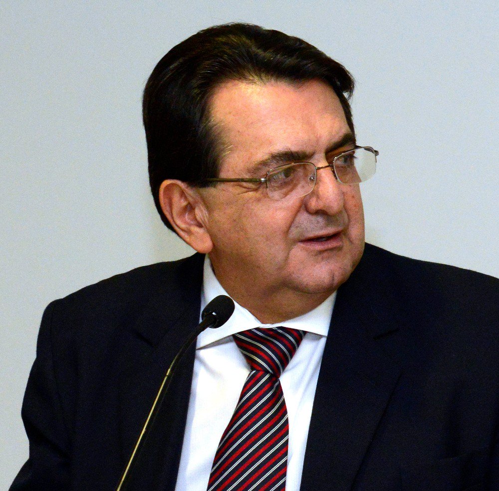 CNI escolhe empresário Paulo Afonso Ferreira como presidente interino CNI escolhe empresário Paulo Afonso Ferreira como presidente interino