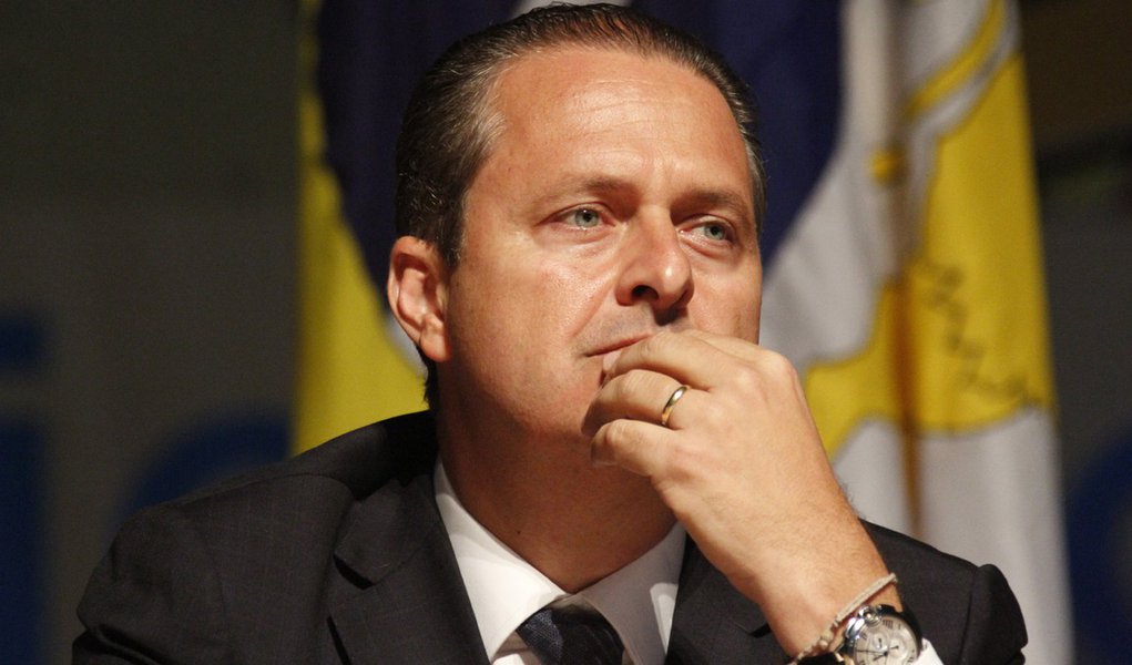 Avião de Eduardo Campos era de empresa pivô de caixa dois (Foto: WESLEY RODRIGUES/JORNAL HOJE EM) Avião de Eduardo Campos era de empresa pivô de caixa dois