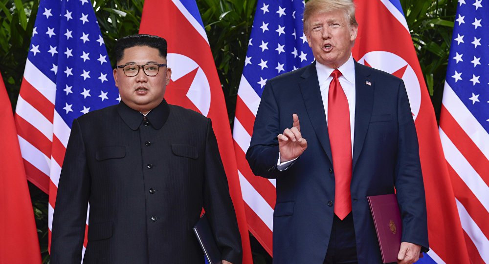 Trump e Kim encerram cúpula amistosa, mas sem acordo Trump e Kim encerram cúpula amistosa, mas sem acordo