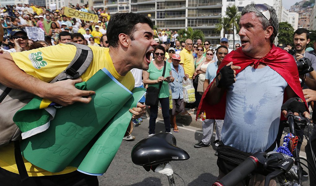 Idiótes (Foto: REUTERS/Sergio Moraes) Idiótes