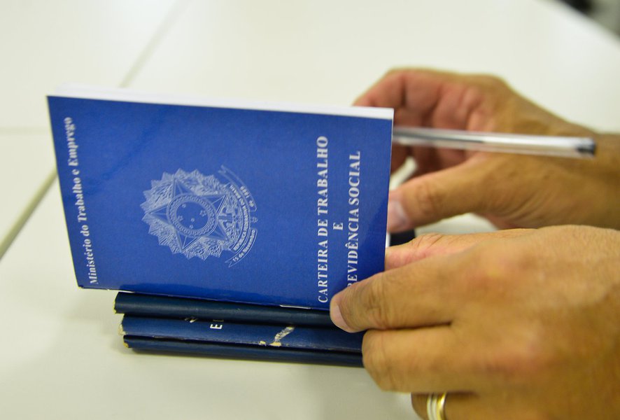 Desemprego cai em 18 estados e no Distrito Federal, diz IBGE (Foto: ABR) Desemprego cai em 18 estados e no Distrito Federal, diz IBGE