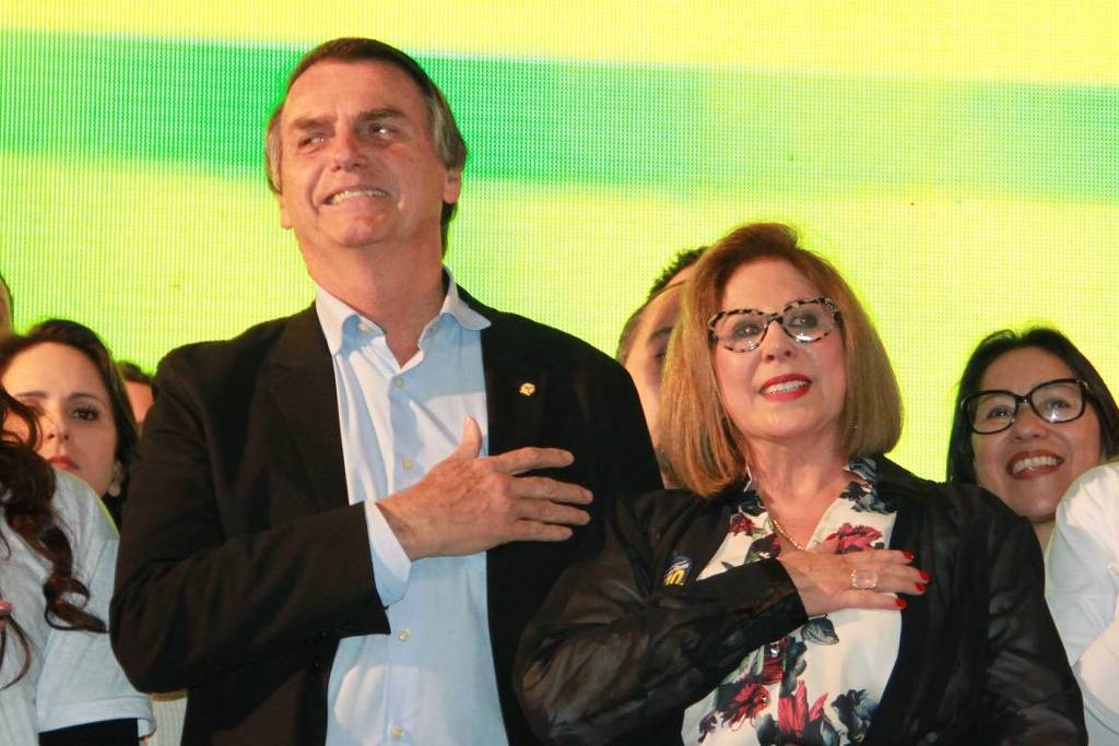 “Não entrei para ganhar, mas para dar 28 segundos a Bolsonaro”, diz candidata-laranja que recebeu R$ 200 mil do PSL (Foto: Reprodução (Facebook)) “Não entrei para ganhar, mas para dar 28 segundos a Bolsonaro”, diz candidata-laranja que recebeu R$ 200 mil do PSL
