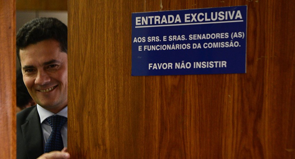 Propostas de Moro podem levar à legalização das milícias, diz pesquisador Propostas de Moro podem levar à legalização das milícias, diz pesquisador