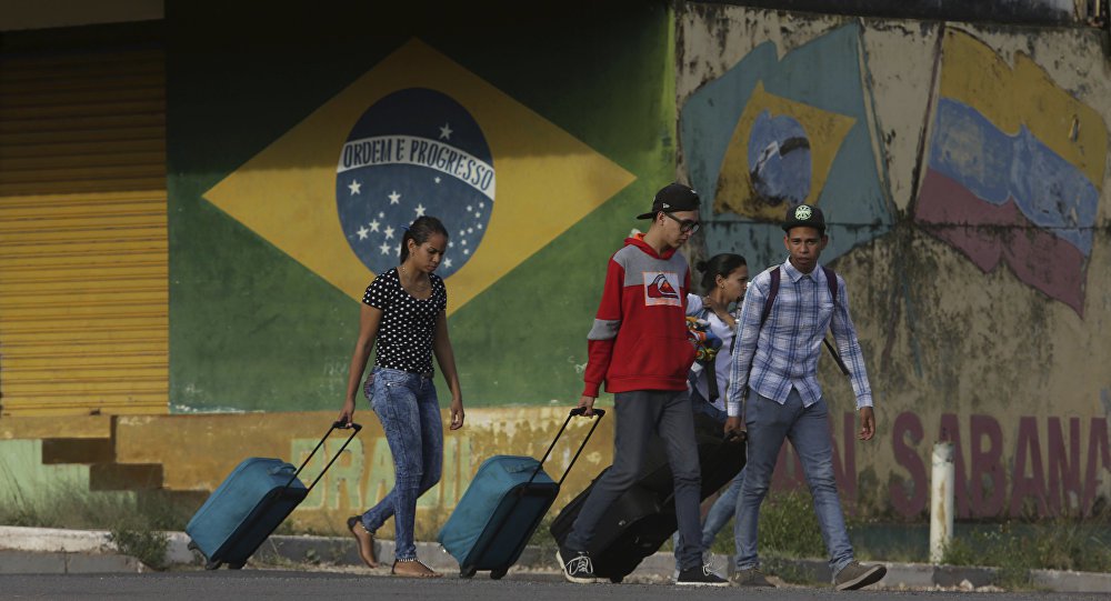 Bolsonaro mantém missão de 'ajuda humanitária' à Venezuela mesmo com fronteira fechada Bolsonaro mantém missão de 'ajuda humanitária' à Venezuela mesmo com fronteira fechada