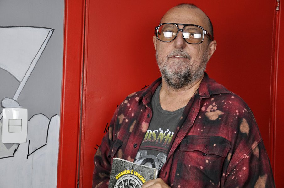 Xico Sá faz 'a pergunta da hora': quem ficou com a grana do laranjal? (Foto: Editora 247) Xico Sá faz 'a pergunta da hora': quem ficou com a grana do laranjal?