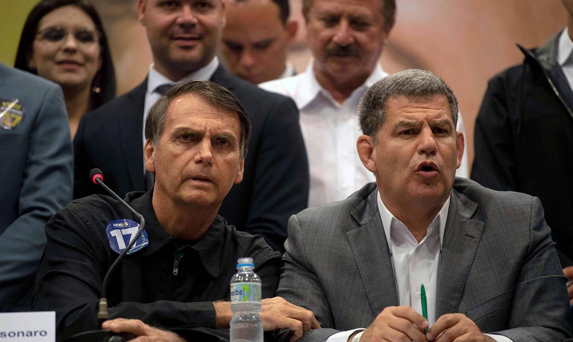 Bebianno diz a aliado ter “papéis e documentos” que podem atingir Bolsonaro (Foto: Agência Brasil) www.brasil247.com - Bebianno diz a aliado ter “papéis e documentos” que podem atingir Bolsonaro